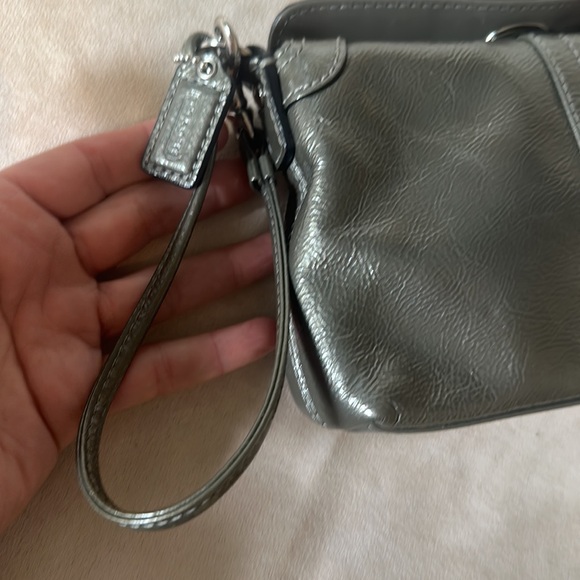 Coach wristlet - Picture 5 of 11